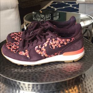 Nike Internationalist Women’s Running Shoes
